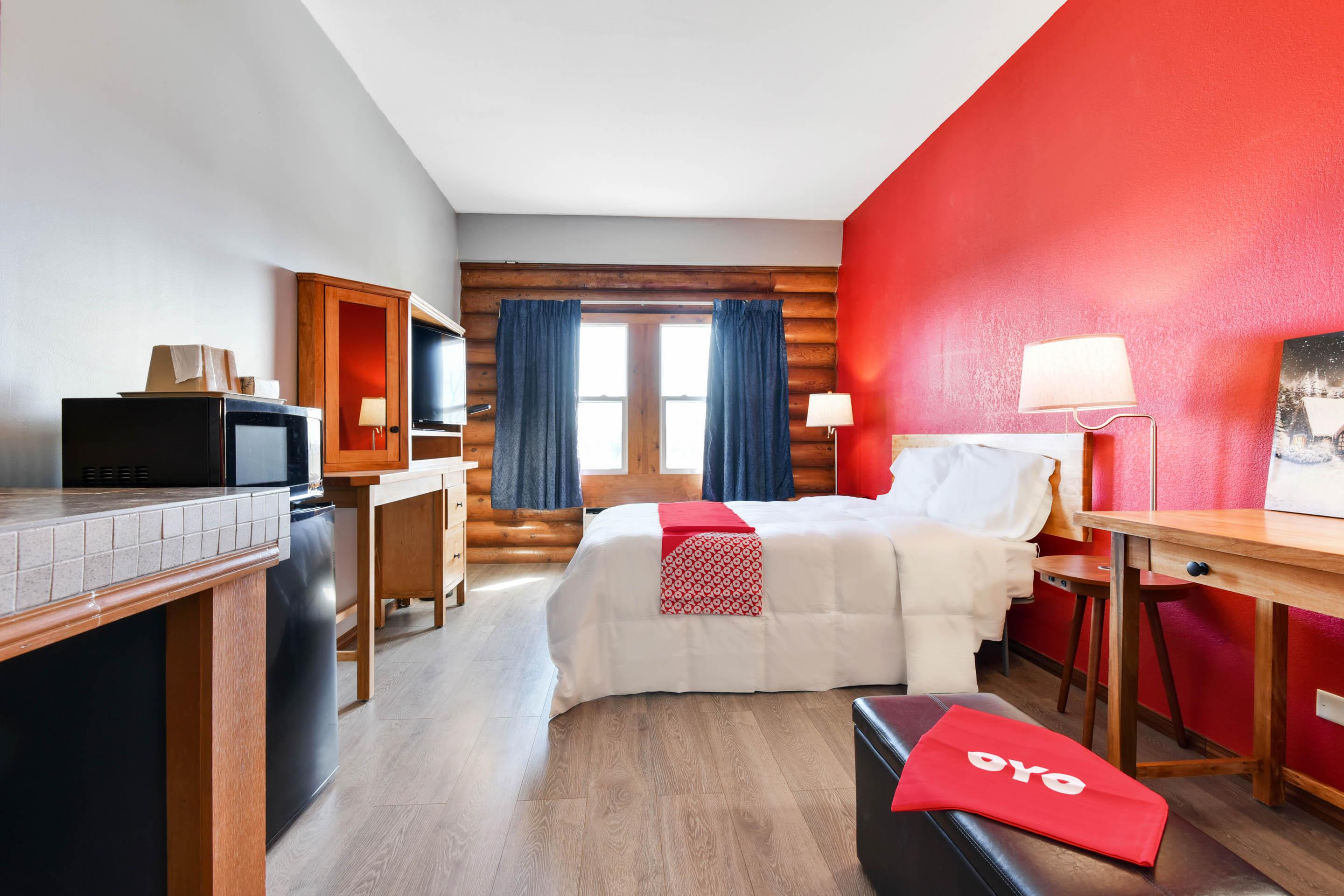 Casa Loma Inn & Suites By Oyo Davenport Ia Near I-80 Екстер'єр фото