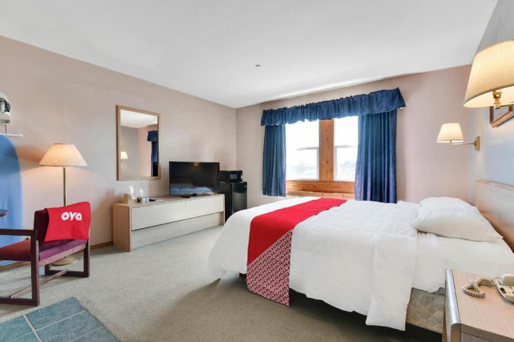 Casa Loma Inn & Suites By Oyo Davenport Ia Near I-80 Екстер'єр фото